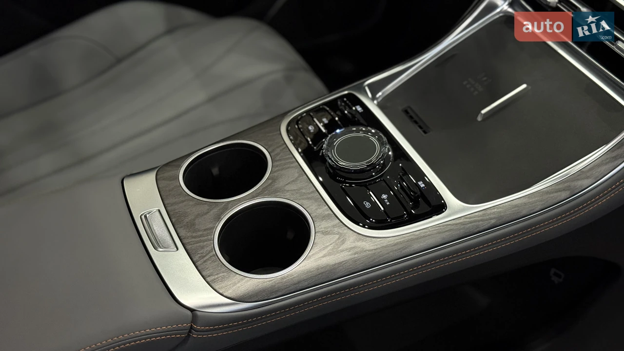 Geely-31