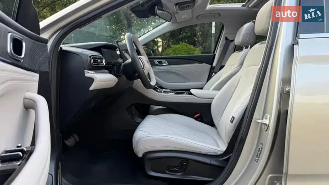 Geely-22