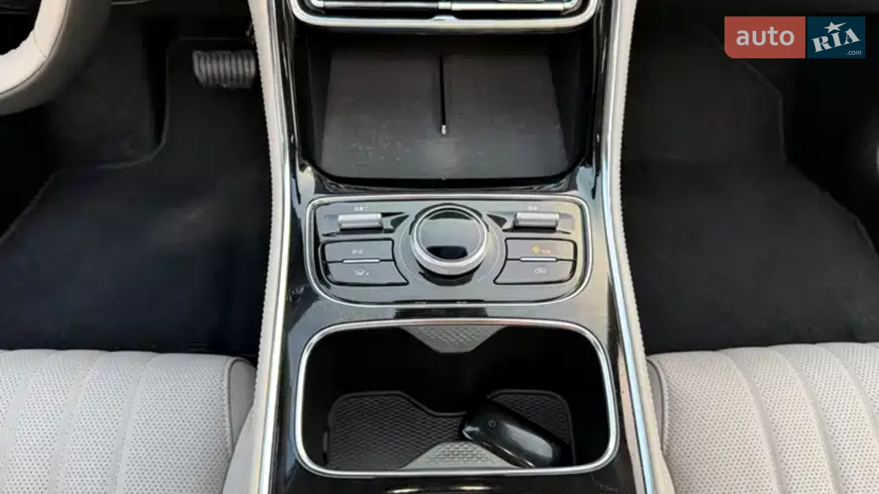 Geely-25