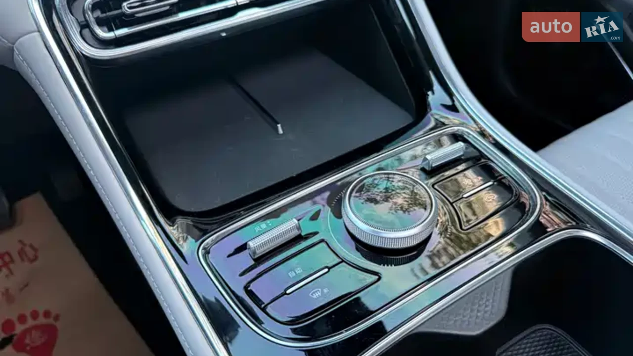 Geely-10