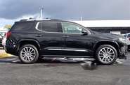 GMC Acadia Base