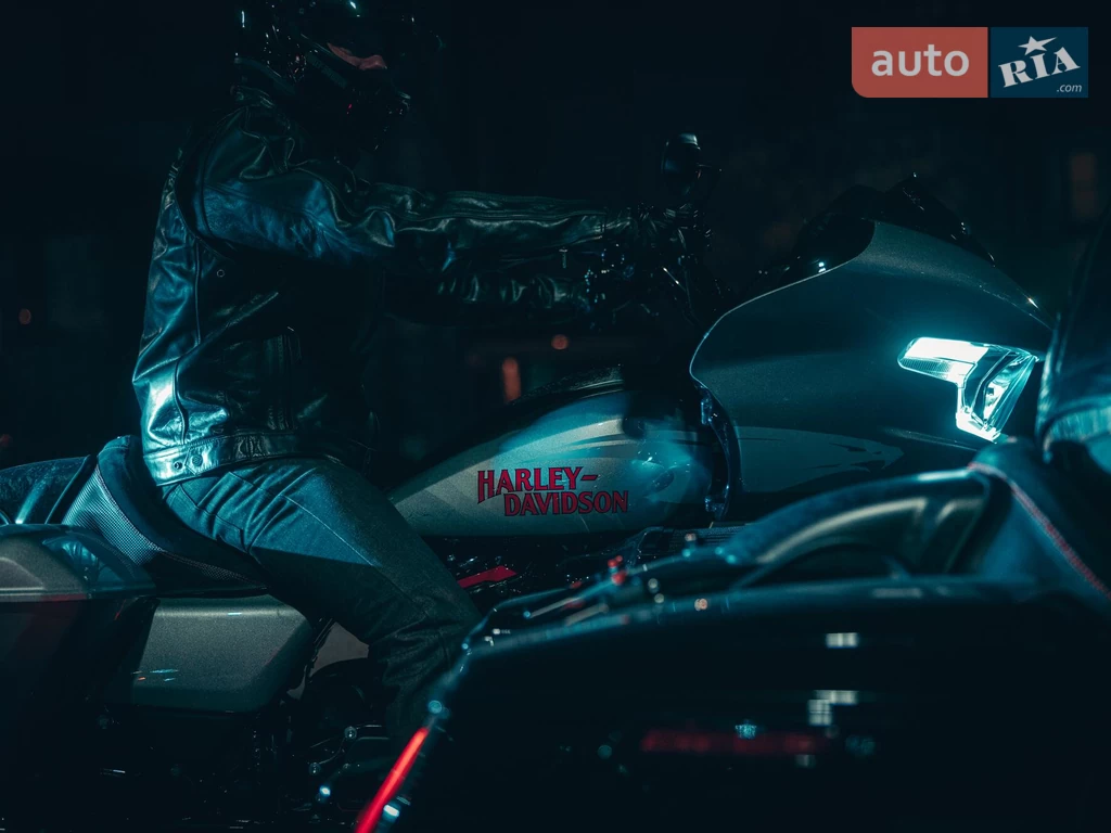 Harley-Davidson CVO Road Glide ST Base