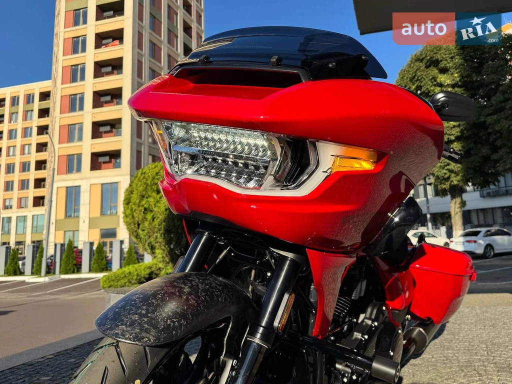 Harley-Davidson CVO Road Glide ST Base