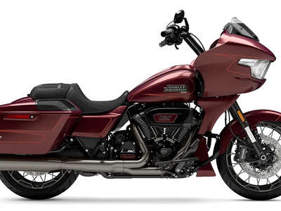 Harley-Davidson CVO Road Glide Base 1800 Ultra 2024