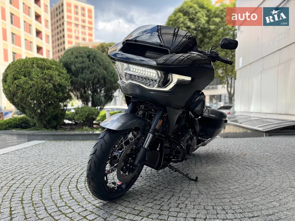 Harley-Davidson CVO Road Glide Base