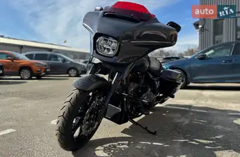 Harley-Davidson CVO Street Glide ST