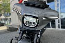 Harley-Davidson CVO Street Glide Base