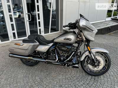 Harley-Davidson CVO Street Glide Base 1900 2023