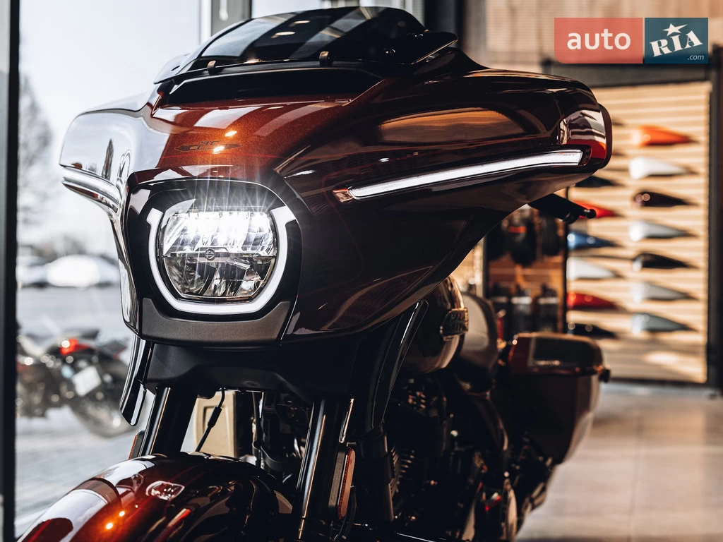 Harley-Davidson CVO Street Glide Base