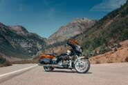 Harley-Davidson CVO Street Glide Base