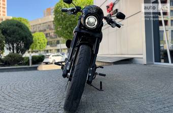 Harley-Davidson Low Rider	 2025 Base