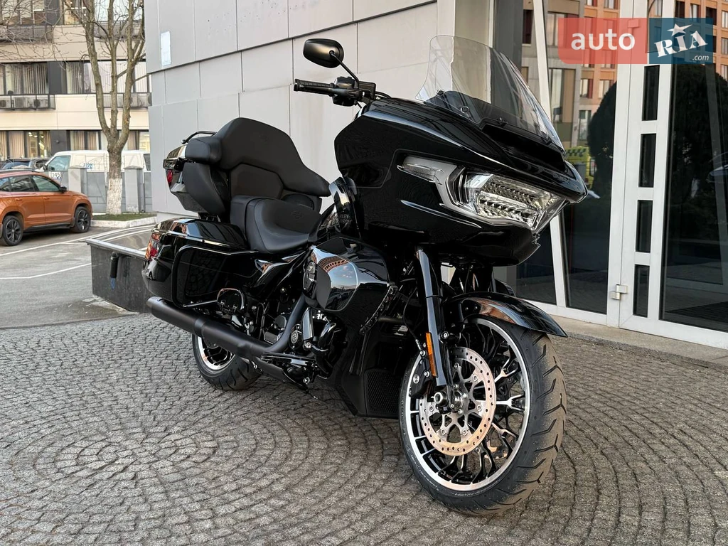 Harley-Davidson Road Glide Limited Base