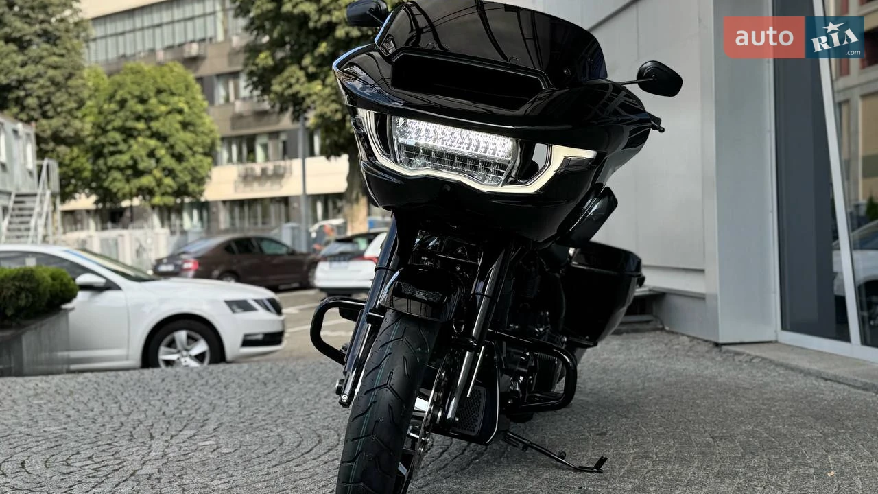 Harley-Davidson Road Glide Base
