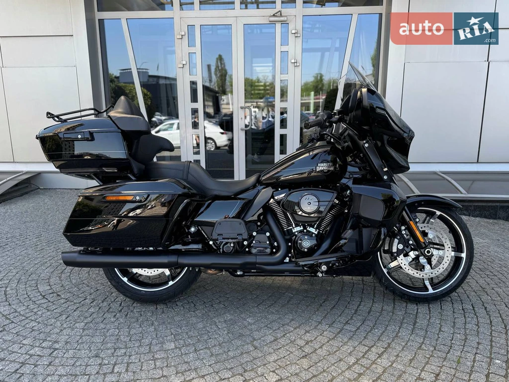 Harley-Davidson Street Glide Ultra Base