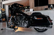 Harley-Davidson Street Glide Base