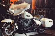 Harley-Davidson Street Glide Base
