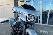 Harley-Davidson Street Glide Base