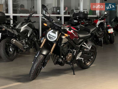 Honda CB 650R Base E-Clutch (94 к.с.) 2026