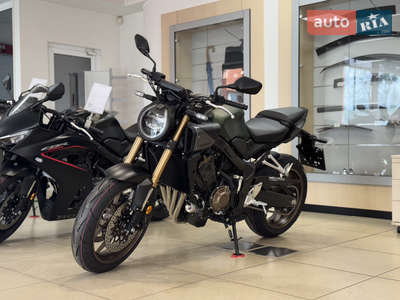 Honda CB 650R Base E-Clutch (94 к.с.) 2026