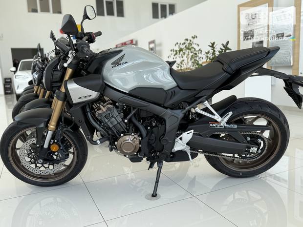 Honda CB 650R 2025