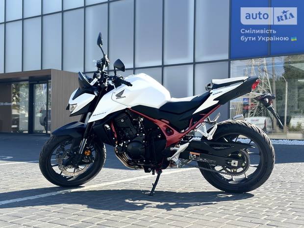 Honda CB 750 Hornet 2025