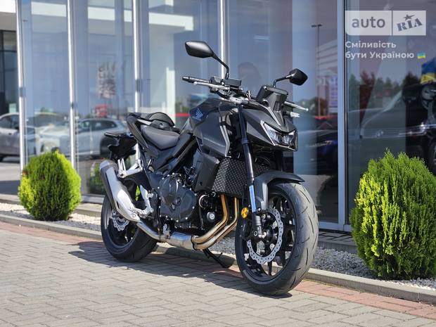 Honda CB 750 Hornet 2025