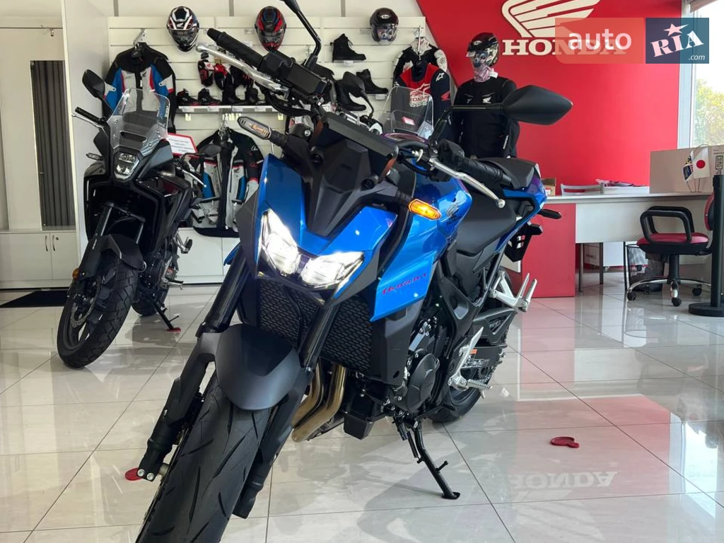 Honda CB 750 Hornet Base