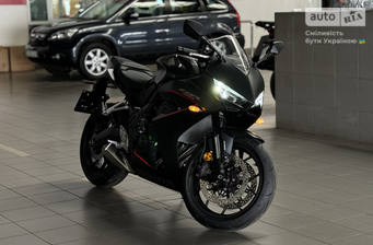 Honda CBR 650R 2025 Base