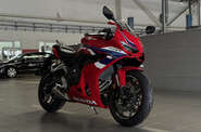 Honda CBR 650R Base