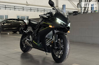 Honda CBR 650R E-clutch (95 к.с.) 2026