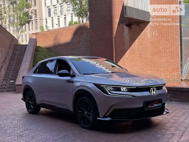 Honda e:NP2 2024