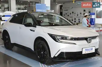 Honda e:NP2