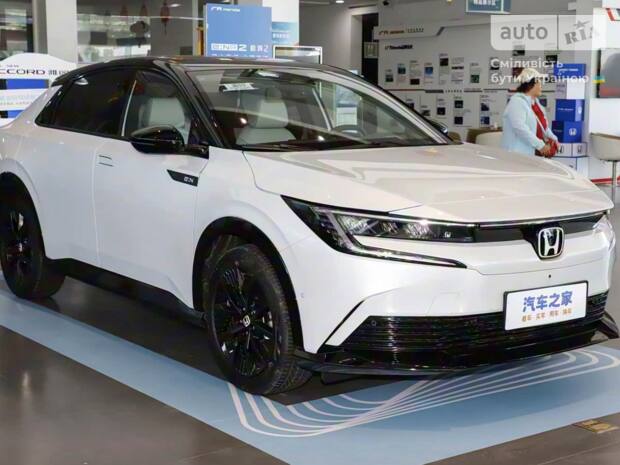 Honda e:NP2 2025
