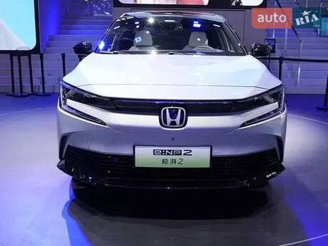Honda e:NP2 2025