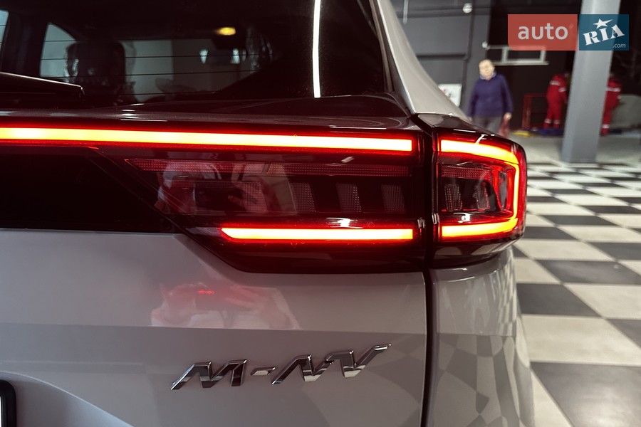 Honda M-NV - фото 11