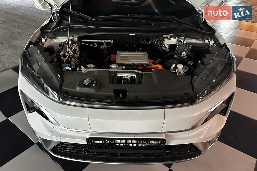 Honda M-NV - фото 19