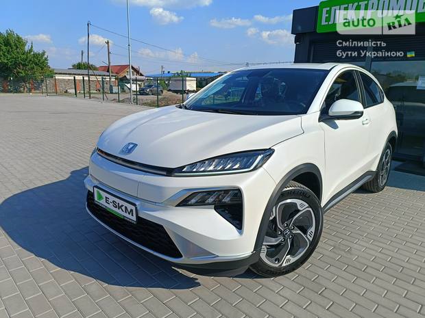 Honda M-NV 2024