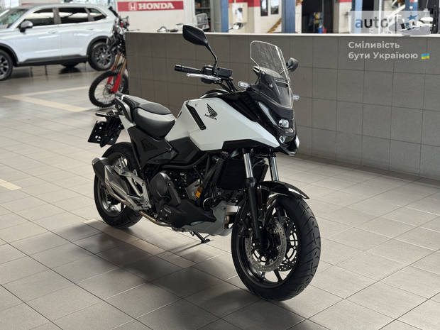 Honda NC 750X 2025