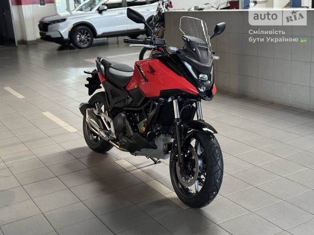Honda NC 750X 2025