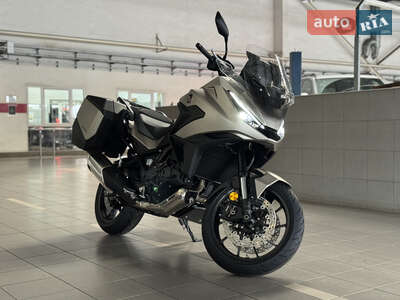 Honda NT 1100 Base DCT (102 к.с.) 2026