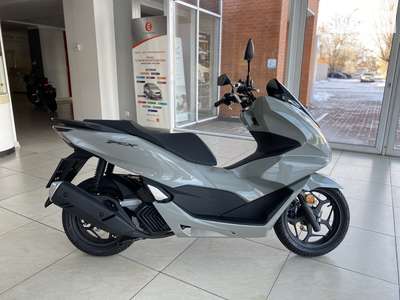 Honda PCX 125 Base 12 к.с. 2023