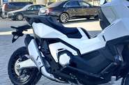 Honda X-ADV 750 Base