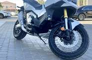 Honda X-ADV 750 Base