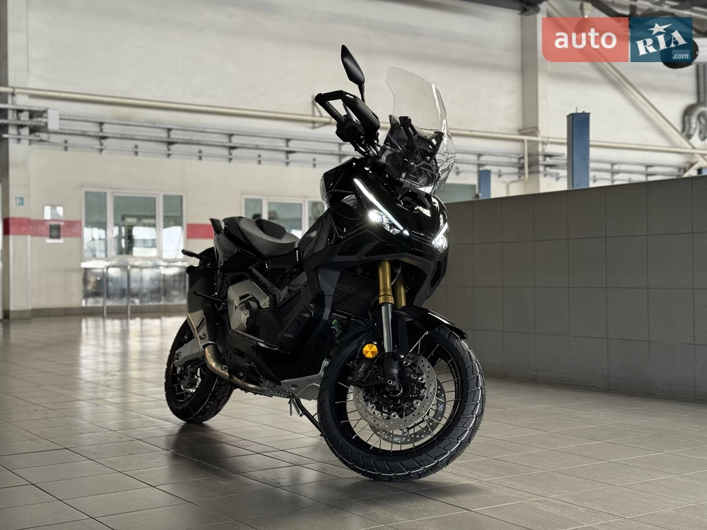 Honda X-ADV 750 Base