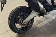 Honda X-ADV 750 Base