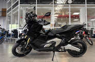 Honda X-ADV 750 Base