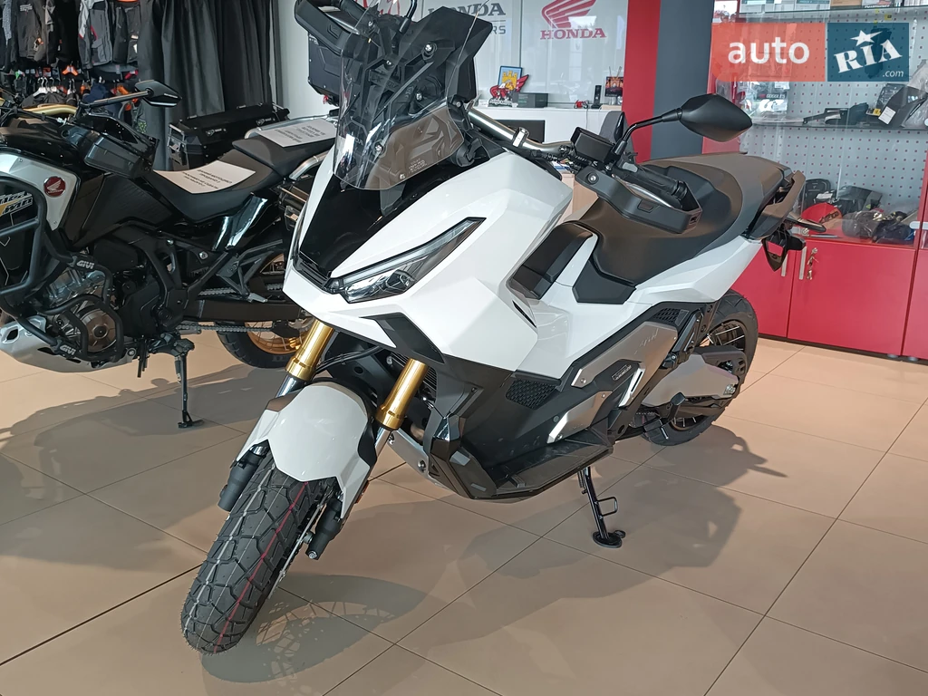 Honda X-ADV 750 Base