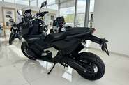 Honda X-ADV 750 Base