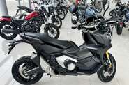 Honda X-ADV 750 Base