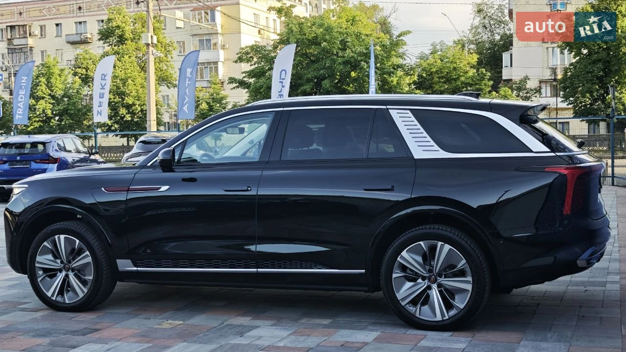 Hongqi-12